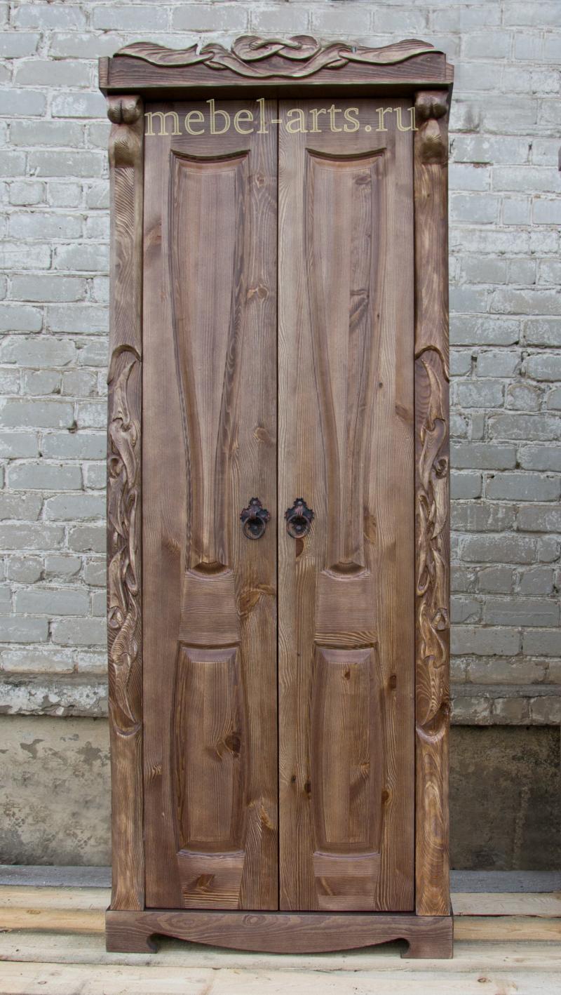 Резной шкаф из массива дерева